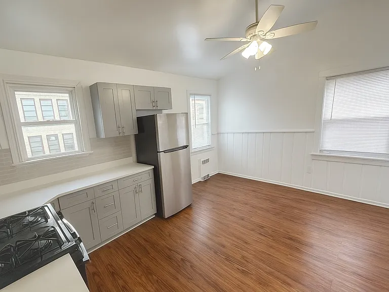 332 Glenhill Ave #1L — Photo 1