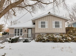 3221 Hubbell Ave, Des Moines, IA 50317