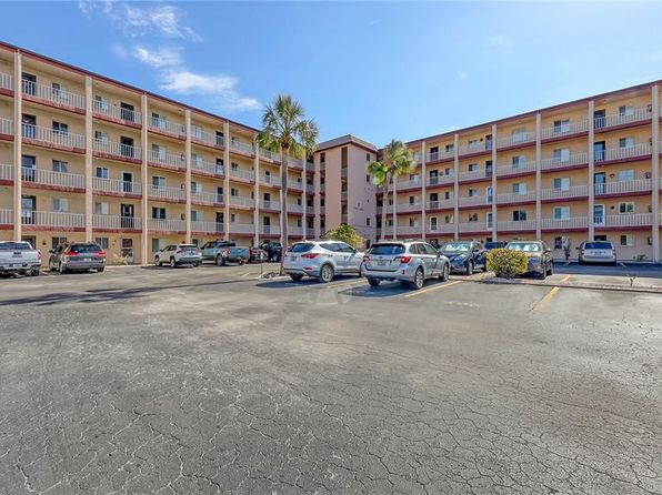3845 Lake Bayshore Dr #F103, Bradenton, FL 34205