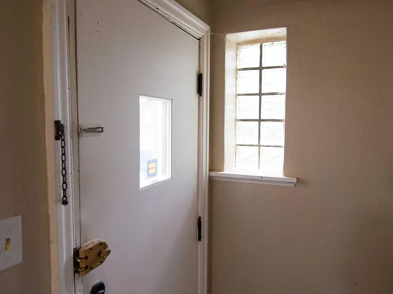 4016 Potomac St — Photo 2