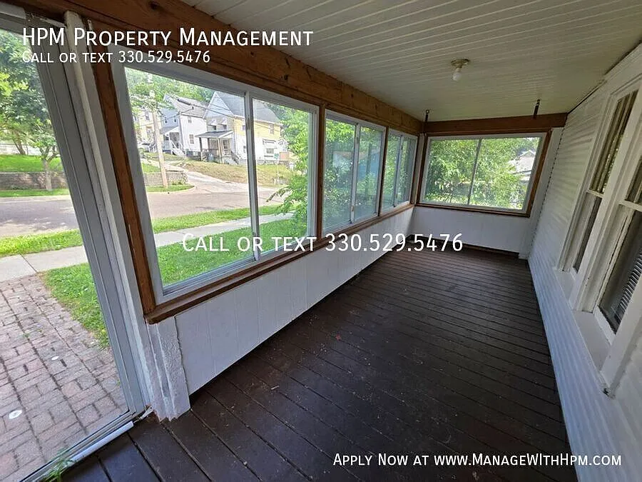 3 bed, 1.0 bath, 960 sqft, $1,095 — Photo 4