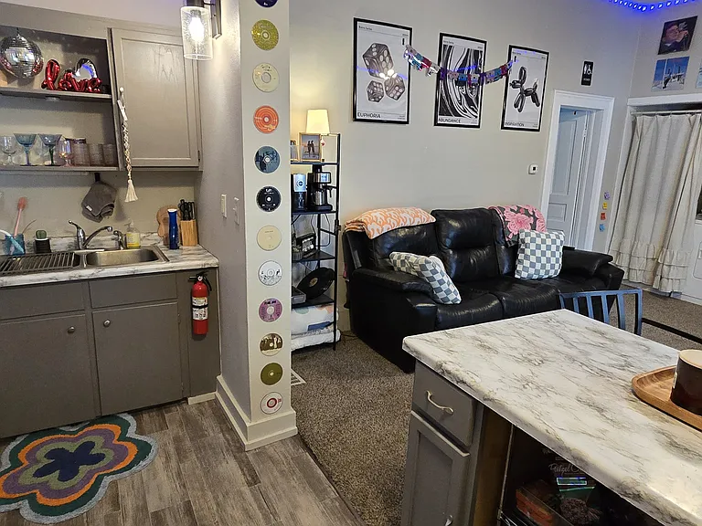 906 Oxford Ave #1 — Photo 8