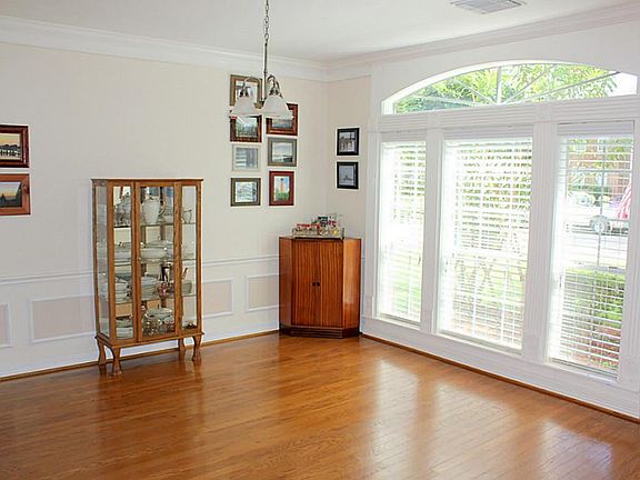 5th image of 2020 Morning Lake Dr