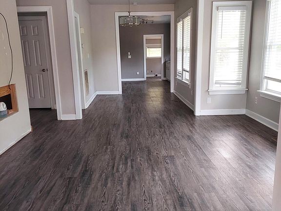 5th image of 610 S Wakefield St