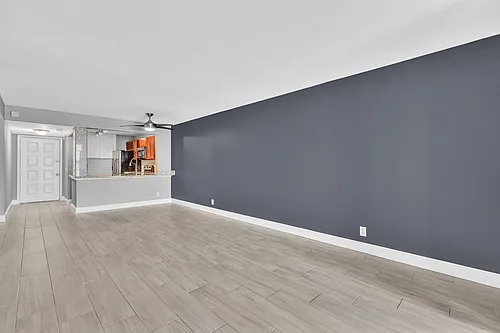 109 Lake Emerald Dr Photo 1