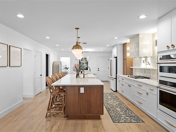 5th image of 4512 W San Rafael St