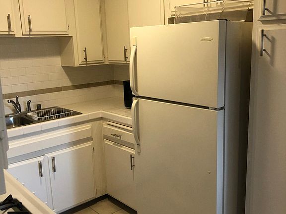 5th image of 507 N Elena Ave #4