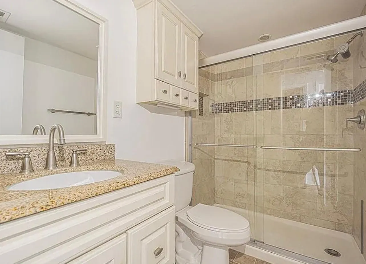 2 bed, 950 sqft, $1,650 — Photo 3