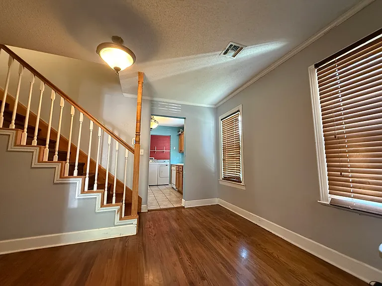 1348 S Florence Ave — Photo 12