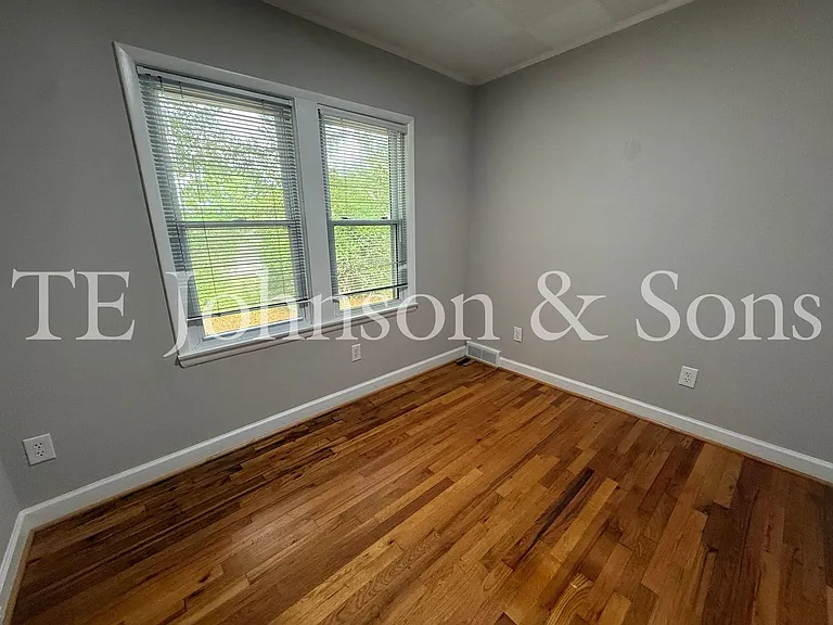 5535 Robinhood Rd — Photo 21