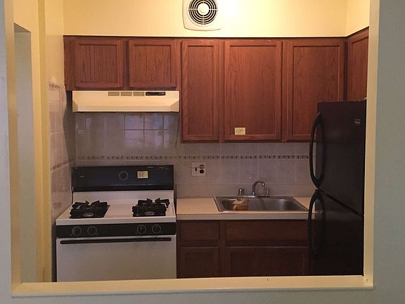 3rd image of 1416 33rd Ave #1
