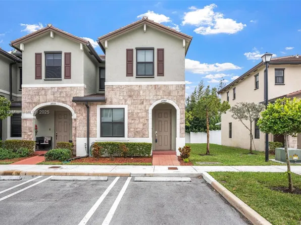11047 W 32nd Ln, Hialeah, FL 33018