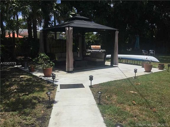 3rd image of 8920 SW 155th St