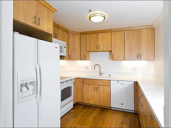 5th image of 405 Dolores St #1