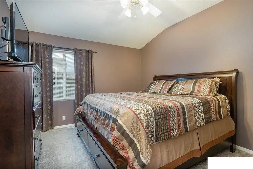 3 bed, 1474 sqft, $2,175 — Photo 2