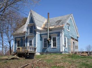 8 Pleasant St, Lincoln, ME 04457