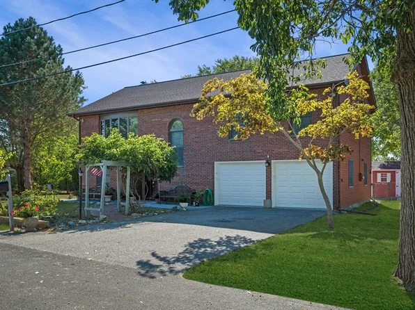 6 Glen Ave, Danvers, MA 01923