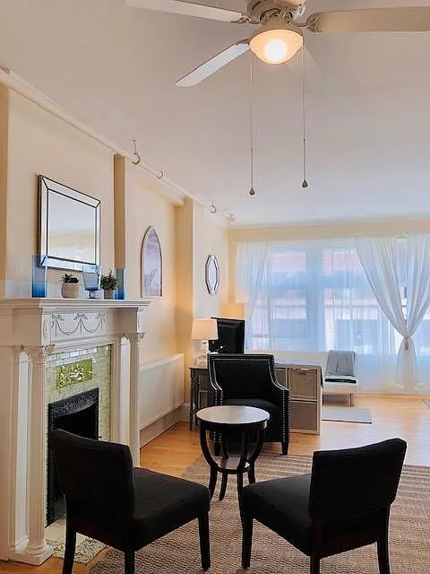 612 Congress St #2
