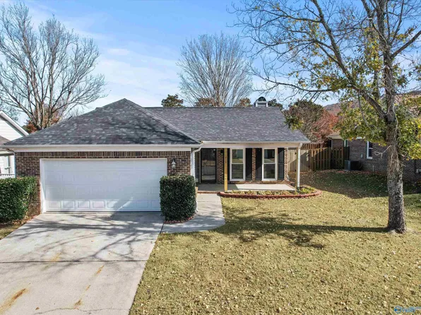 215 Albany Dr NE, Huntsville, AL 35811