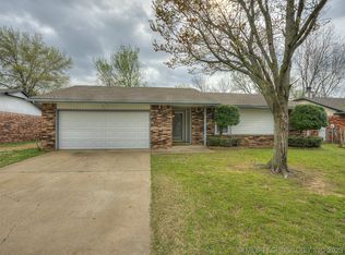 8009 S Date Ave W, Broken Arrow, OK 74011