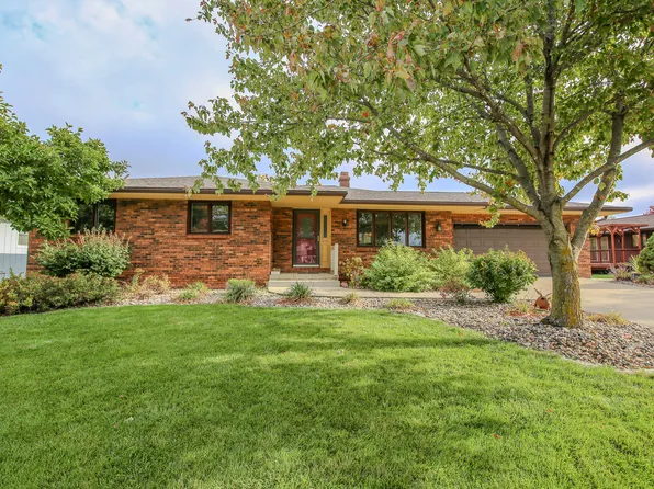 804 Pine Valley Dr, Huxley, IA 50124