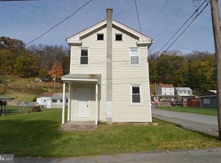 941 South St, Port Clinton, PA 19549