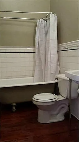 935 Louisa St — Photo 9
