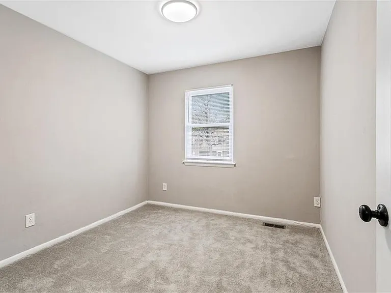 623 Redhorse Ln — Photo 8