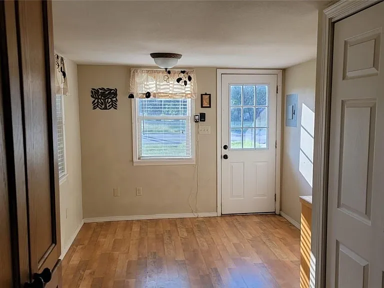 4731 Eck Ln — Photo 8
