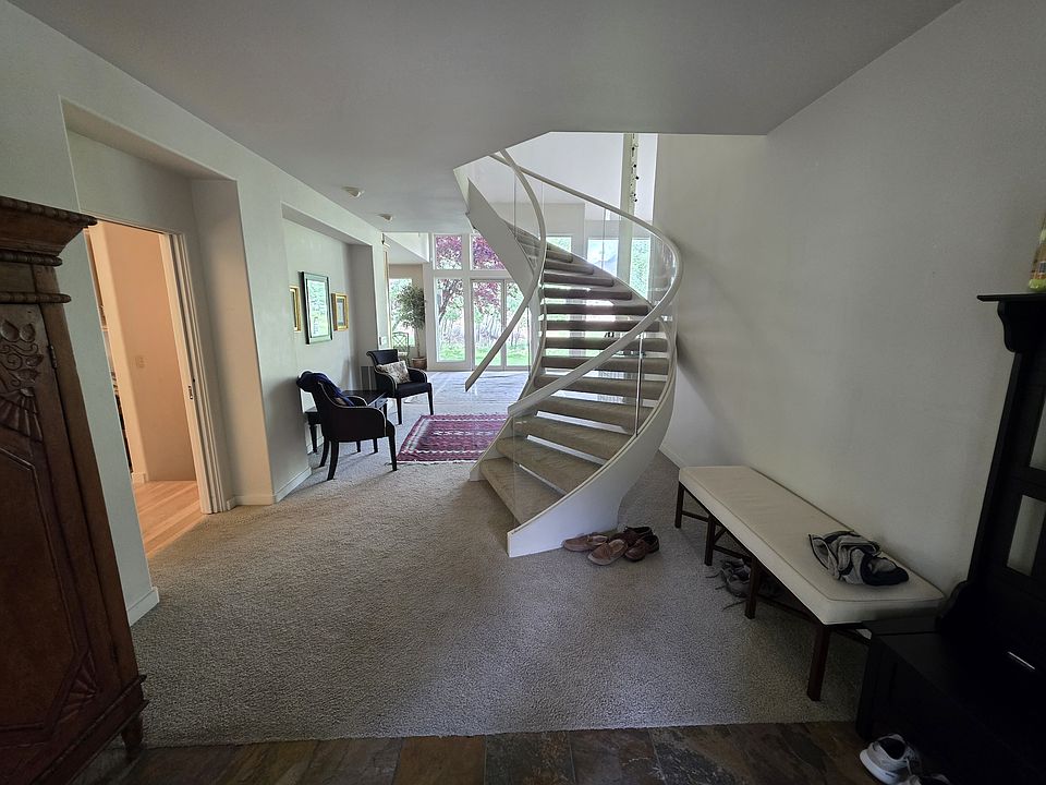 1st image of 314 Elkhorn Rd