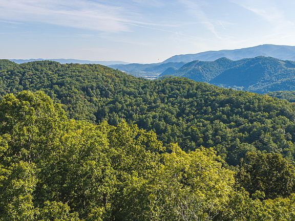 14th image of Georges Run Rd