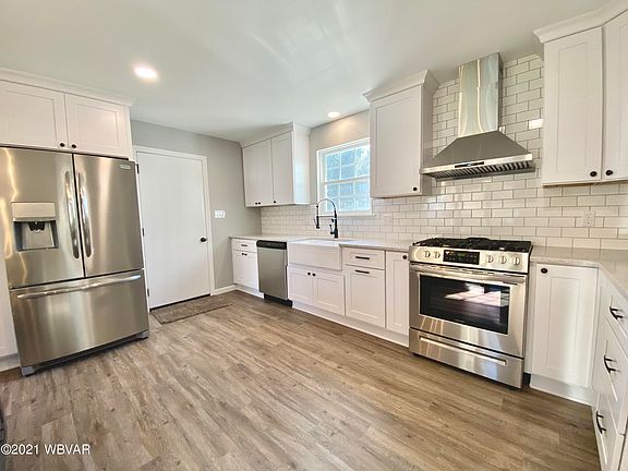 2nd image of 2 Parkwood Dr