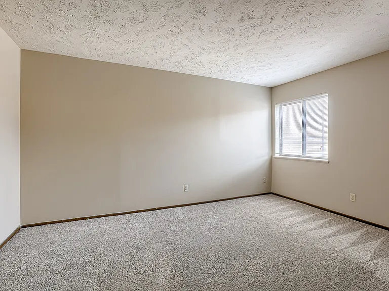 Omaha, NE Stony Brook Apartments | 11A | Bedroom