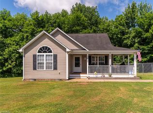 1433 Rolling Meadow Ct, Burlington, NC 27217