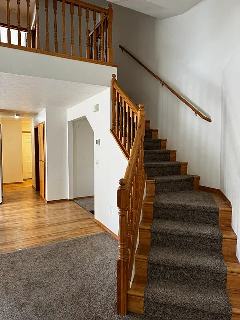 4 bed, 1800 sqft, $2,200 — Photo 2