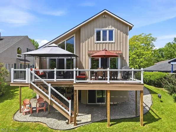 1190 Lincoln St, Sherrodsville, OH 44675