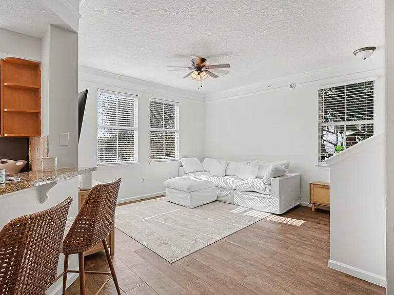 2044 Alta Meadows Ln #1809 — Photo 16