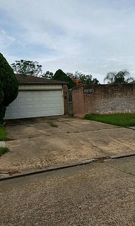 1st image of 15818 Los Altos Dr