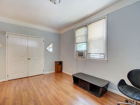 3rd image of 276 Van Wagenen Ave Floor 1