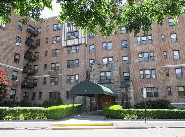 1st image of 10 Nosband Ave APT 4H