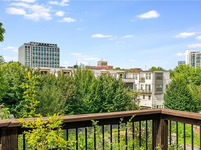 570 Morgan St NE #A — Photo 25