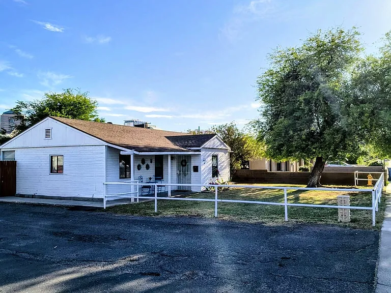 531 E Osborn Rd — Photo 1