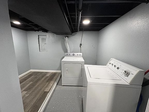 5th image of 1537 S 94th St
