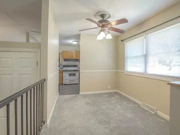 5th image of 7925 NE 54th St