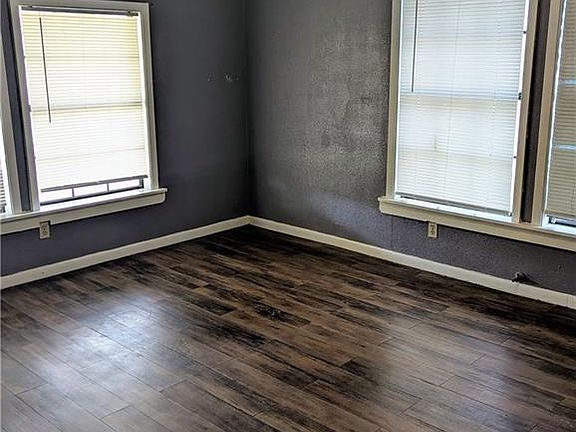5th image of 501 W Lovett St