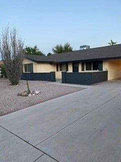 1st image of 1921 E Laguna Dr
