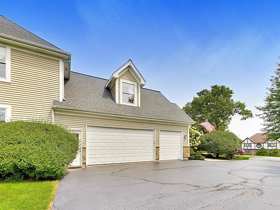 3rd image of 7306 Burning Tree Dr