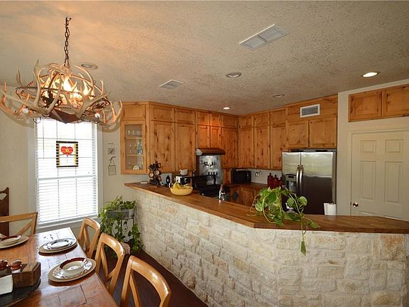 5th image of 141 Woody Creek Dr
