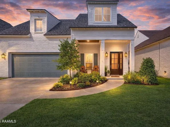 212 San Domingo Dr, Youngsville, LA 70592