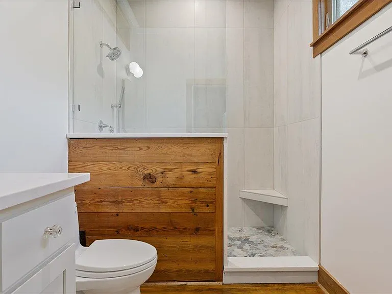 1608 S Church St — Photo 18